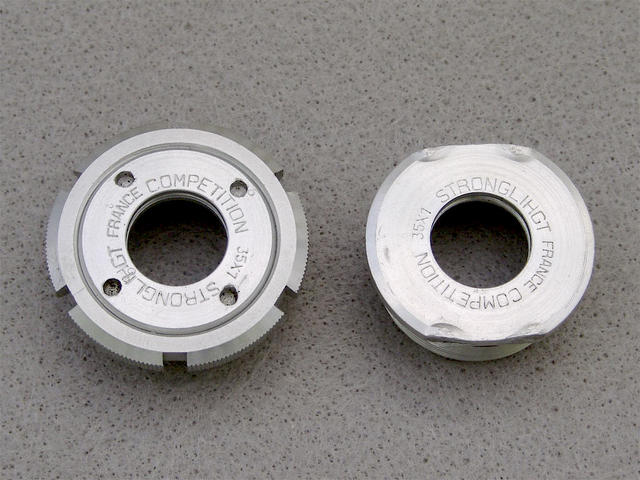 <------------------ SOLD ------------------> Stronglight 650 / 651 bottom bracket cups - French threaded (USED)
