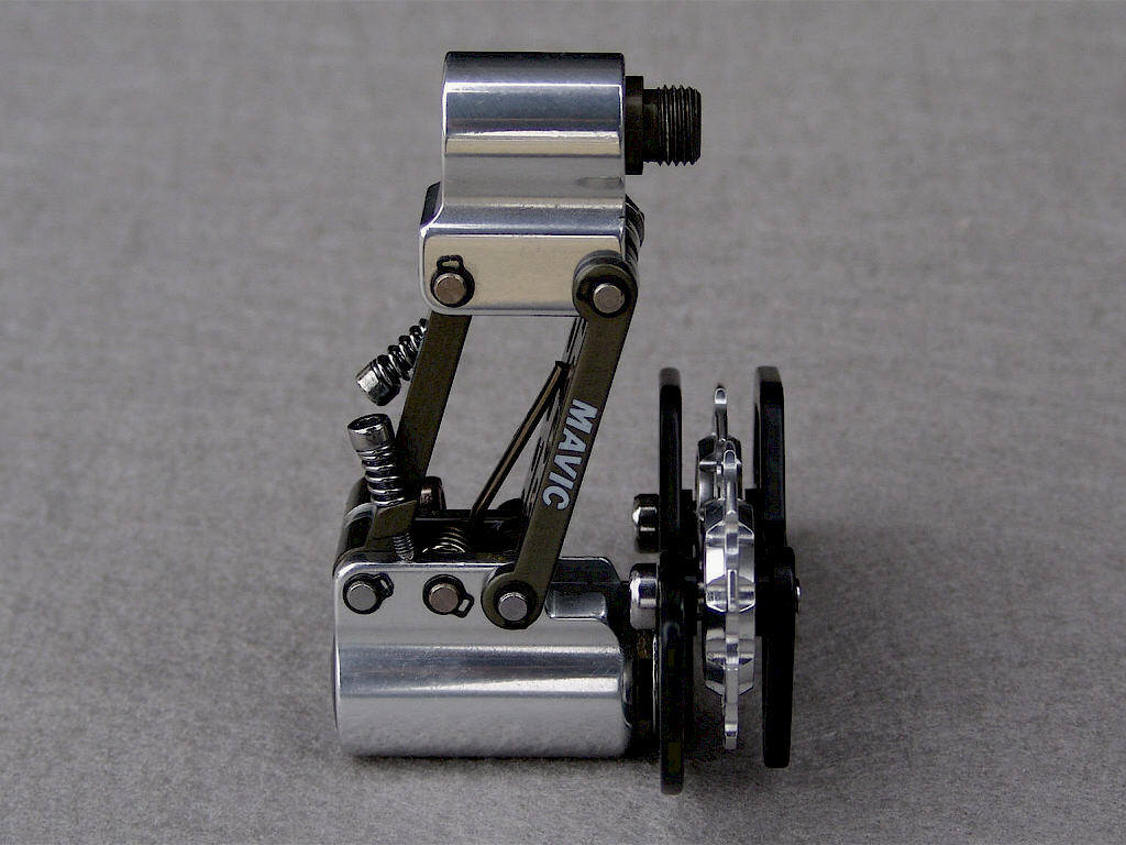Rear Derailleur - 02