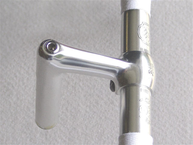 Stem & Handlebars - 03