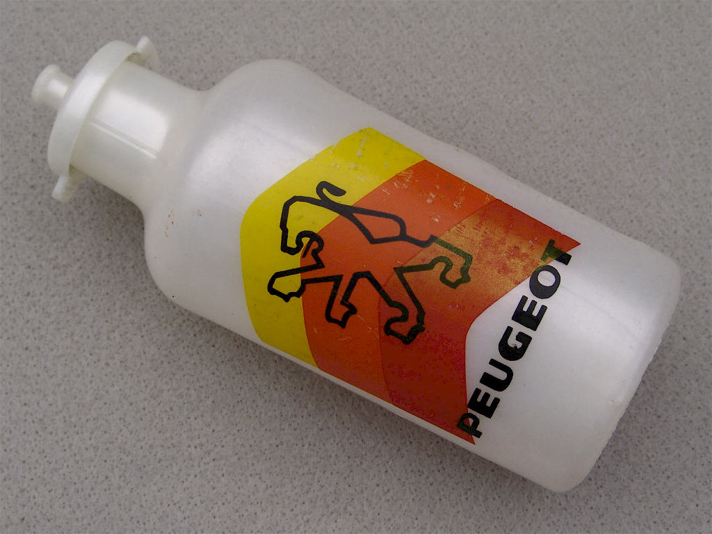 <------------------- SOLD -----------------> Peugeot logo water bottle by REG - 1980's (NOS / BLEM)