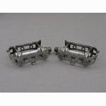 <------------------ SOLD ------------------> Atom 600 C pedals - chrome plated cages (NOS)