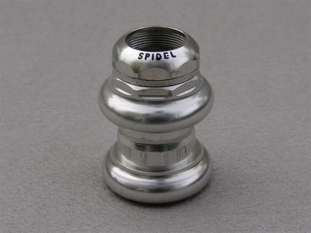 <------------------ SOLD ------------------> Stronglight A9 headset - aluminum - French thread (USED)
