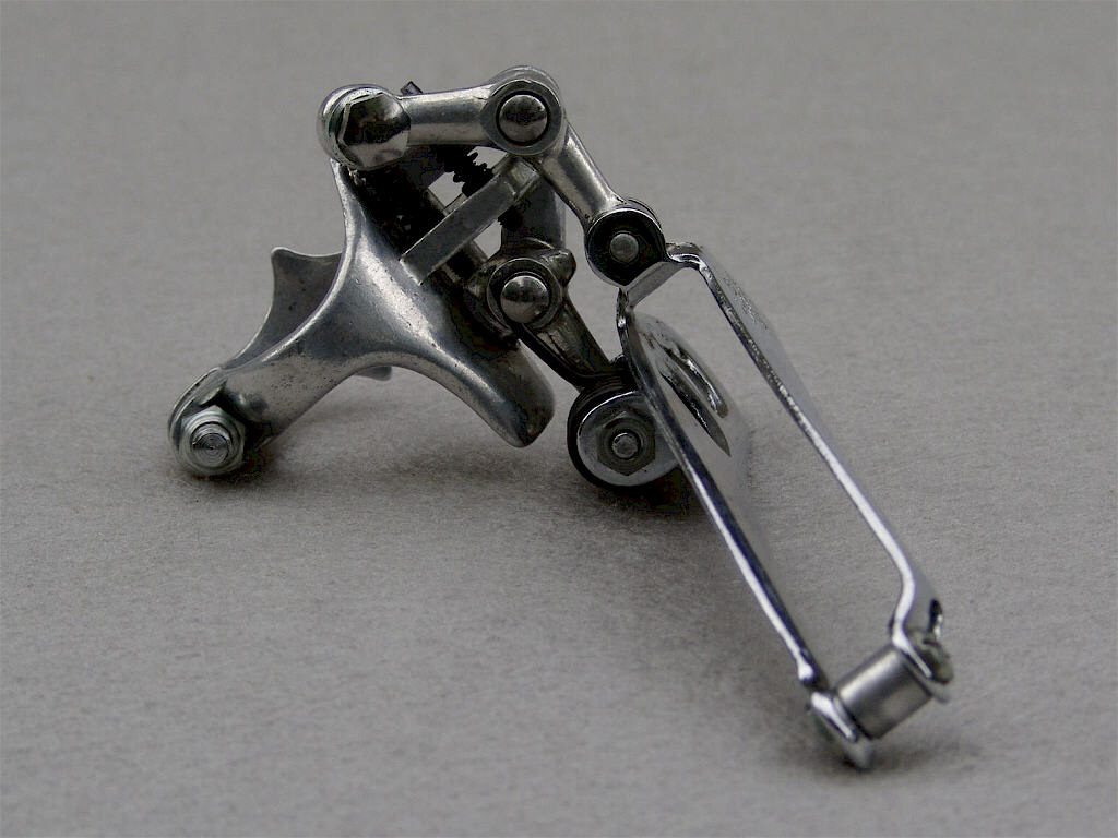 <------------------ SOLD ------------------> Campagnolo Record 1052/1 front derailleur - circa 1968 to 1972 (USED)