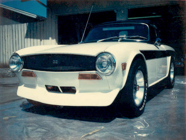 1971 Triumph TR6 Convertible (Hot Rod)