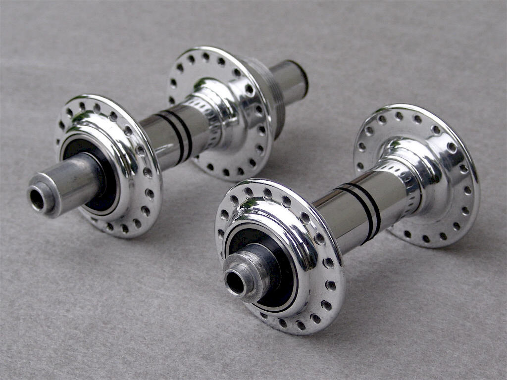 <------------------ SOLD ------------------> Weyless quick release hubset - 100 / 122 mm OLD - English thread (REBUILT)