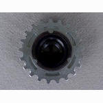 <------------------- SOLD ----------------> Maillard 700 freewheel - narrow 7 speed / 13-21 - English thread (NOS)