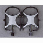 <------------------ SOLD ------------------> WEYLESS pedals - "road" profile cages (USED)