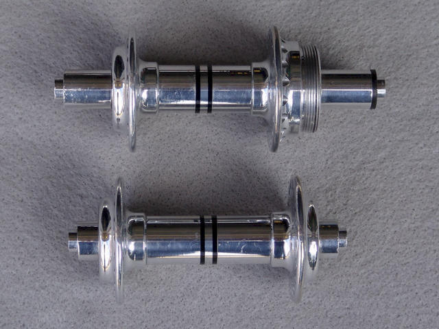 <------------------ SOLD ------------------> Weyless quick release hubset - 100 / 122 mm OLD - English thread (NOS)