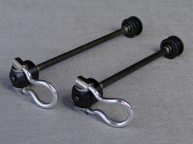 <------------------ SOLD ------------------> Weyless quick release hubset - 100 / 122 mm OLD - English thread (NOS)