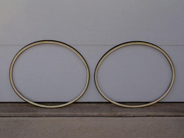 <------------------ SOLD ------------------> Specialized Turbo/R tires - 27" x 1 1/8" clincher (USED)