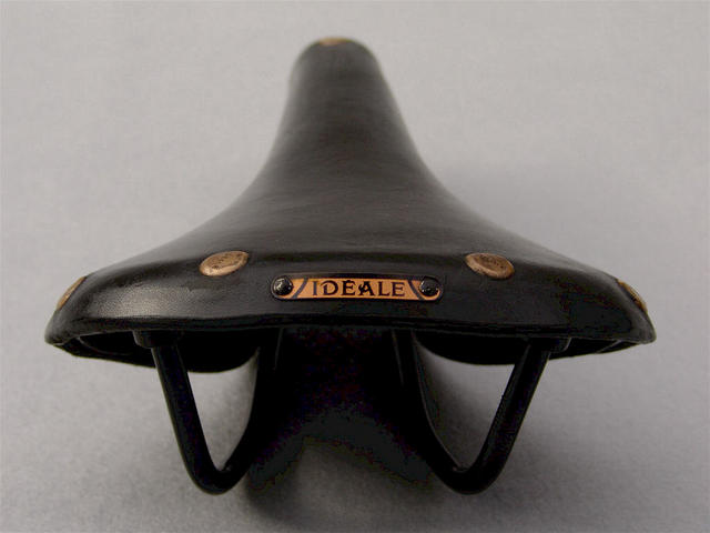 <------------------ SOLD ------------------> Ideale 90 saddle - early painted steel rails - Black - circa pre 1974 (NOS)