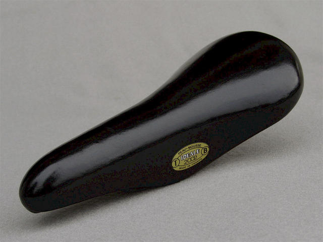 <------------------ SOLD ------------------> Ideale 2002 Titane saddle - titanium rails - circa 1973 to 1976 (REFINISHED)