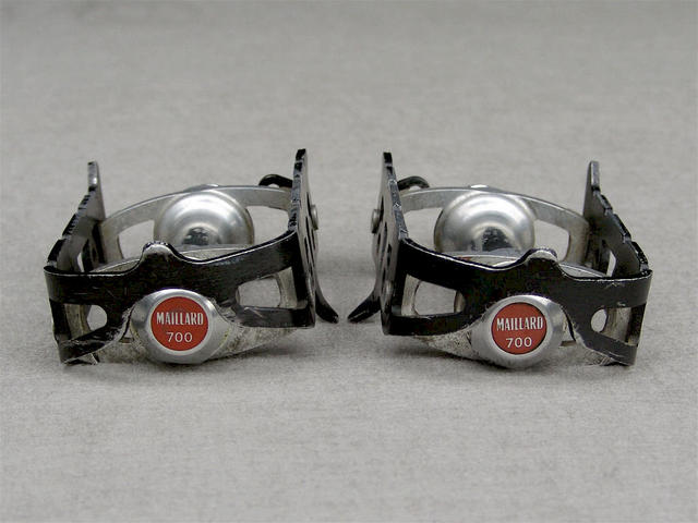 <------------------ SOLD ------------------> Maillard 700 RN Professional pedals - Black anodized alloy cages (USED)